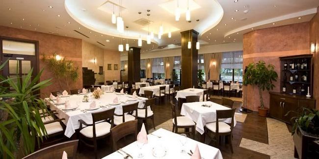 比哈奇欧泊酒店 Bihać 餐厅 照片